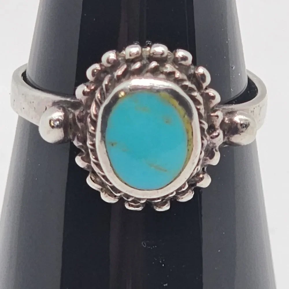 Sterling Silver & Turquoise Southwestern Ring (5) - Picture 3 of 8
